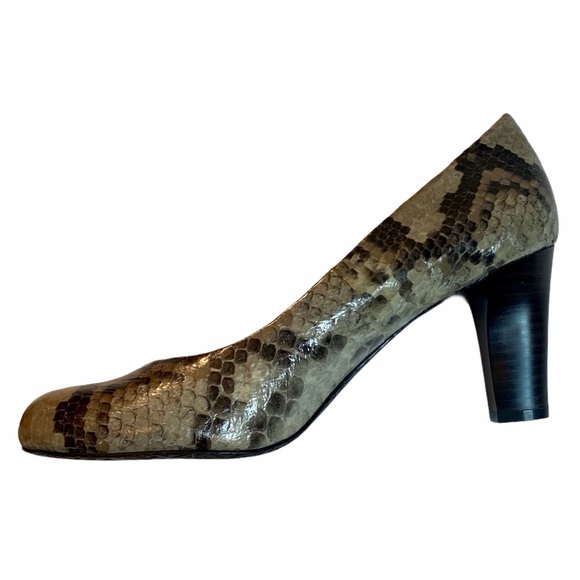 Liz Claiborne Snake Skin Classic Heels Pumps 7 1/2 - Picture 9 of 16